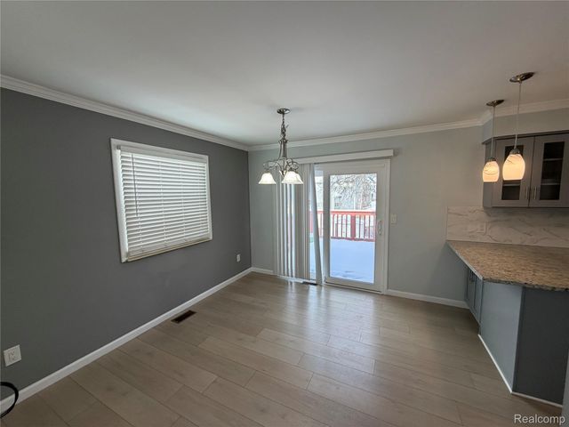 115 Linhart Street, Novi, MI 48377