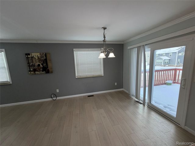 115 Linhart Street, Novi, MI 48377