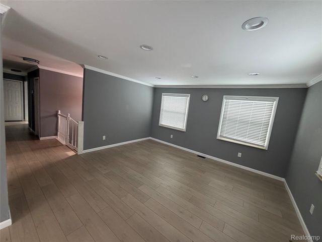 115 Linhart Street, Novi, MI 48377