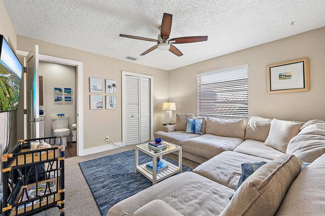 2596 La Cristal Circle, Palm Beach Gardens, FL 33410