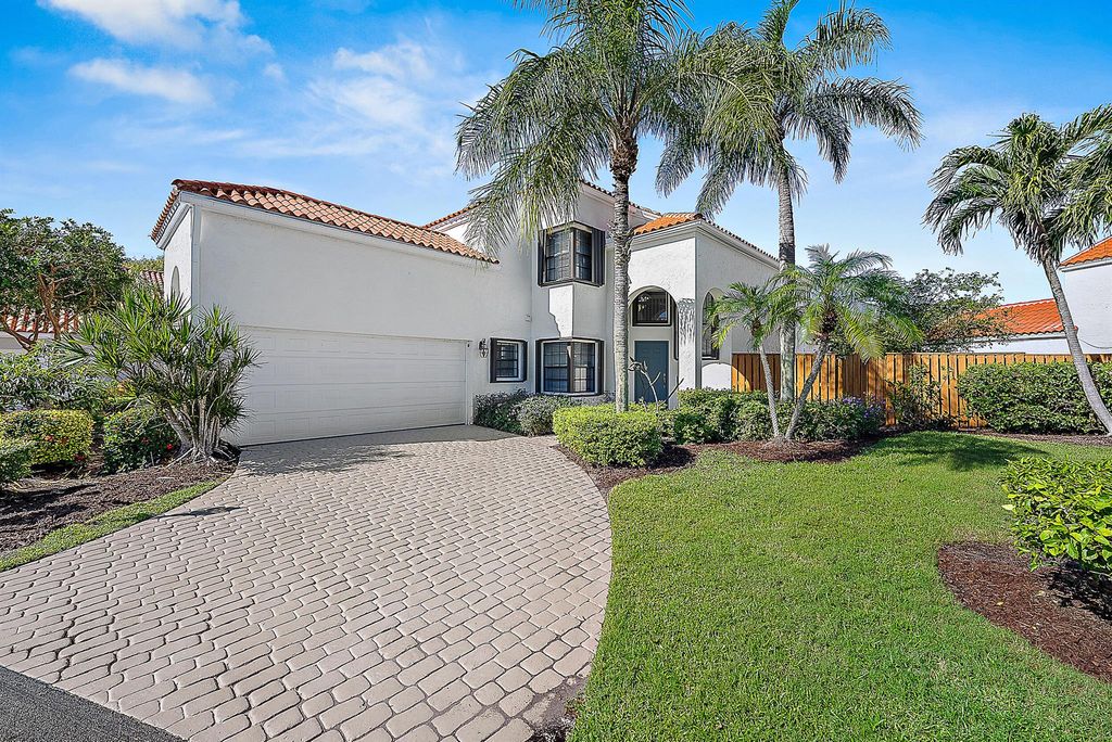 2596 La Cristal Circle, Palm Beach Gardens, FL 33410