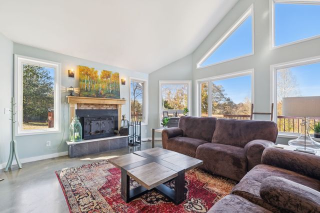 232 Covenant Ln, Mcminnville, TN 37110