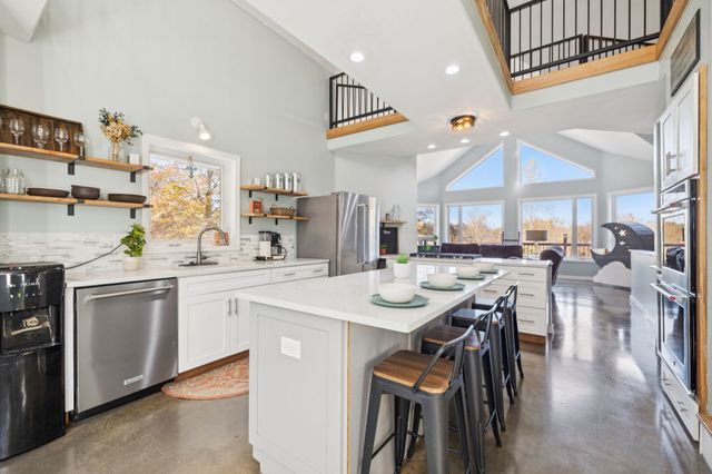 232 Covenant Ln, Mcminnville, TN 37110