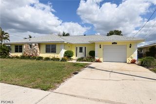 4520 Vinsetta AVE, North Fort Myers, FL 33903