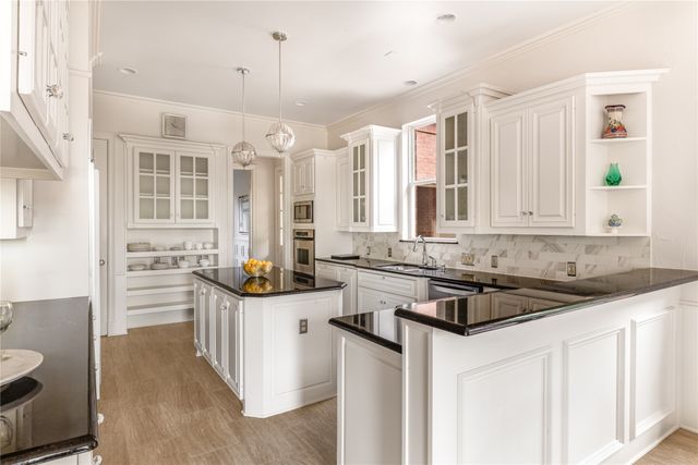 10110 Betty Jane Lane, Dallas, TX 75229