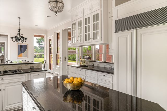 10110 Betty Jane Lane, Dallas, TX 75229