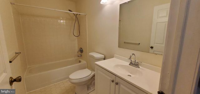 2 FEILER CT, Lawrence Township, NJ 08648