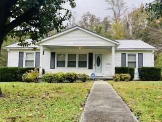 4484 Jefferson Rd, Smithville, TN 37166