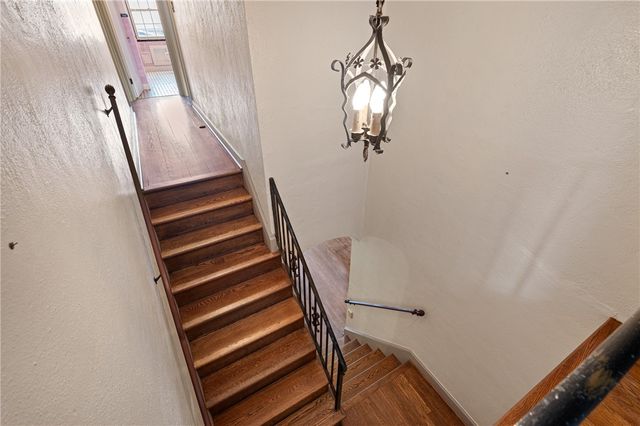 1371 Navahoe Drive, Mt Lebanon, PA 15228