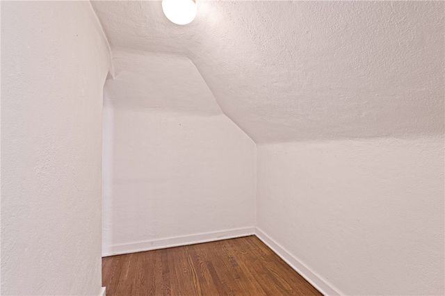 1371 Navahoe Drive, Mt Lebanon, PA 15228
