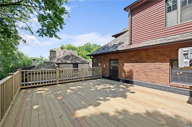 1371 Navahoe Drive, Mt Lebanon, PA 15228