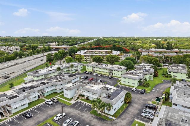 7680 SW 82nd St H121, Miami, FL 33143