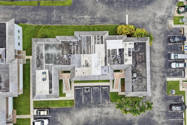7680 SW 82nd St H121, Miami, FL 33143