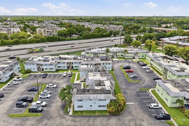 7680 SW 82nd St H121, Miami, FL 33143