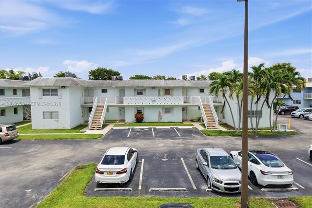 7680 SW 82nd St H121, Miami, FL 33143