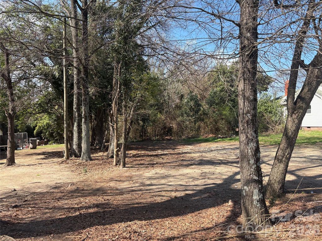 2206 Highland Street, Charlotte, NC 28208