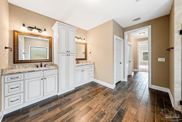 1485 E Shores Blvd, Gulf Breeze, FL 32563