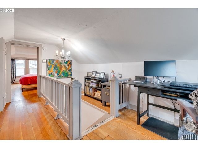 7217 N POLK Ave, Portland, OR 97203
