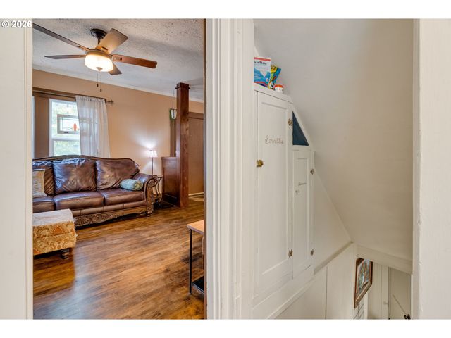 7217 N POLK Ave, Portland, OR 97203