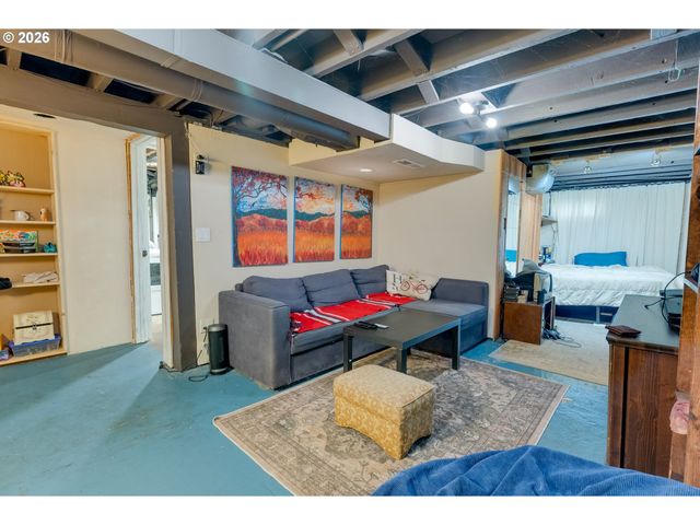 7217 N POLK Ave, Portland, OR 97203