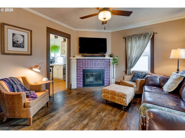 7217 N POLK Ave, Portland, OR 97203