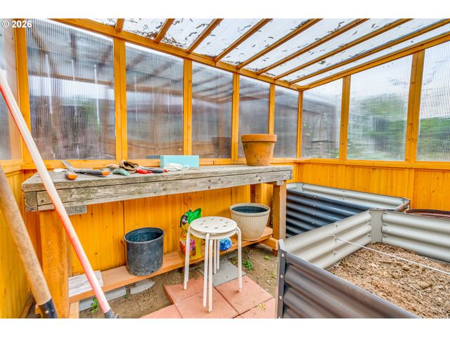 7217 N POLK Ave, Portland, OR 97203