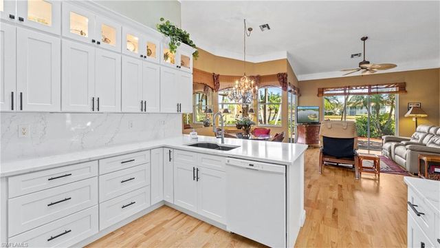 2237 Heritage Greens DR, Naples, FL 34119