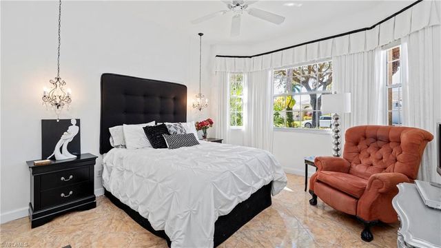 2237 Heritage Greens DR, Naples, FL 34119