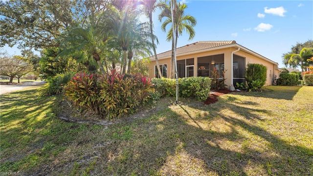 2237 Heritage Greens DR, Naples, FL 34119