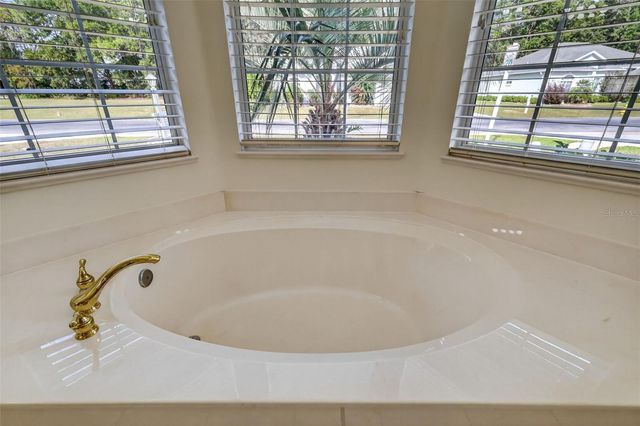 5858 NW 27TH PLACE, Ocala, FL 34482