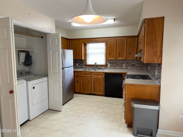 126 Edgewater Road, Washington, NC 27889