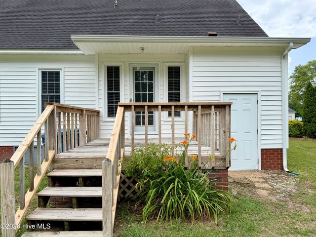 126 Edgewater Road, Washington, NC 27889