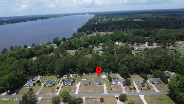 126 Edgewater Road, Washington, NC 27889