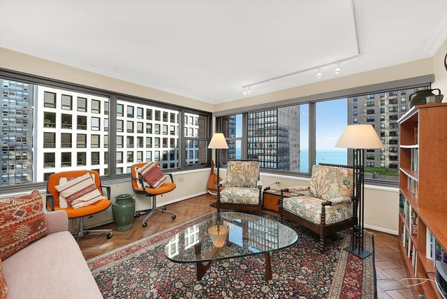 247 E Chestnut Street 1301, Chicago, IL 60611