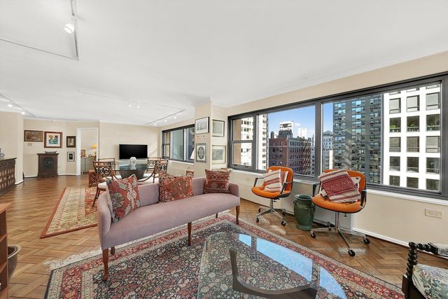 247 E Chestnut Street 1301, Chicago, IL 60611