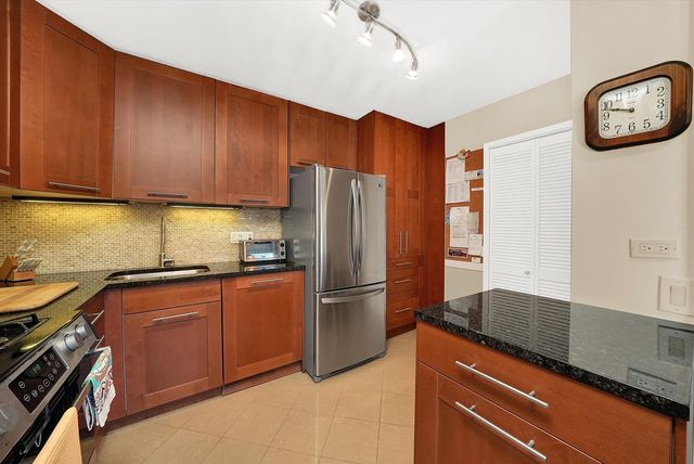 247 E Chestnut Street 1301, Chicago, IL 60611