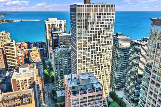 247 E Chestnut Street 1301, Chicago, IL 60611