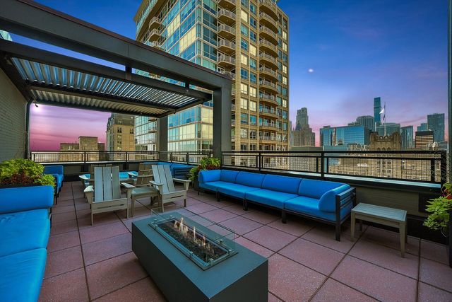 247 E Chestnut Street 1301, Chicago, IL 60611