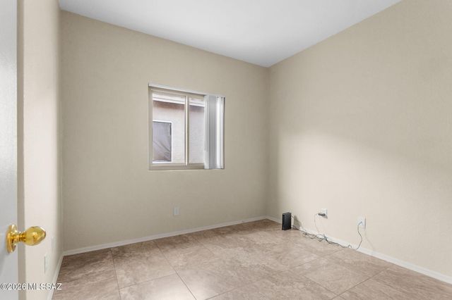 9533 N Englewood Drive, Tucson, AZ 85743