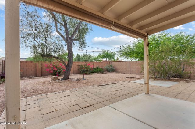 9533 N Englewood Drive, Tucson, AZ 85743