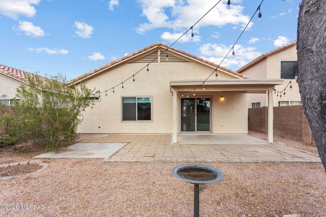9533 N Englewood Drive, Tucson, AZ 85743