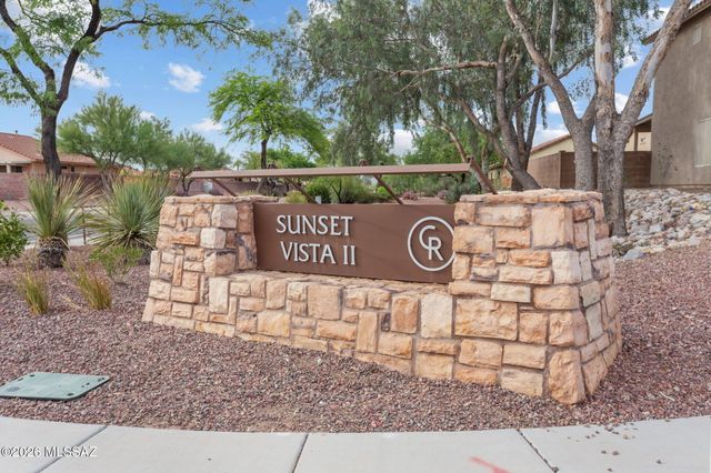 9533 N Englewood Drive, Tucson, AZ 85743