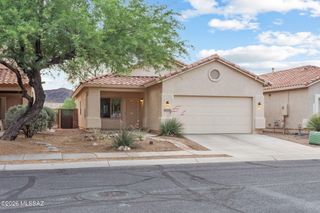 9533 N Englewood Drive, Tucson, AZ 85743