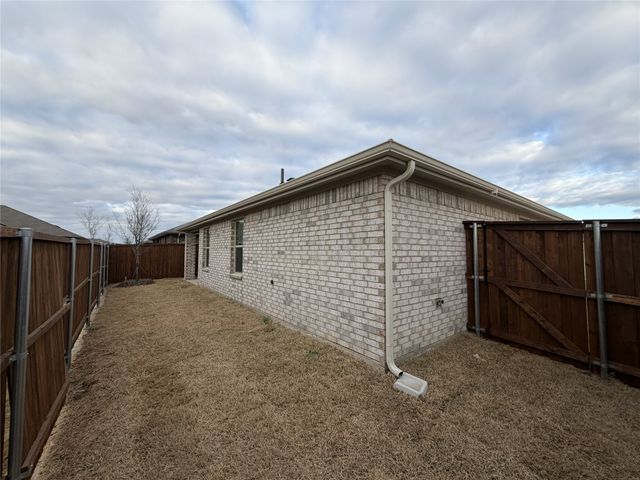 3916 Limestone Bluff Drive, Celina, TX 75009