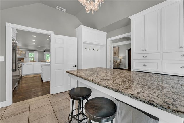 2911 N Charleston Xing, Fayetteville, AR 72703
