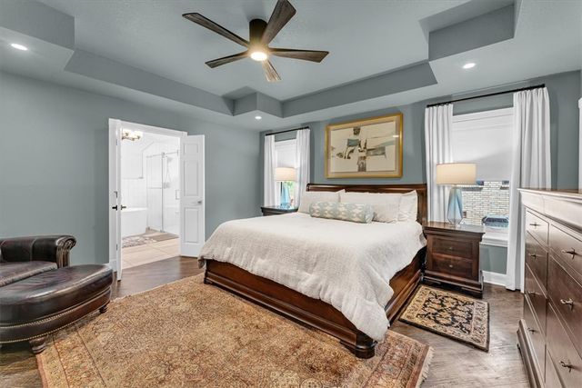 2911 N Charleston Xing, Fayetteville, AR 72703