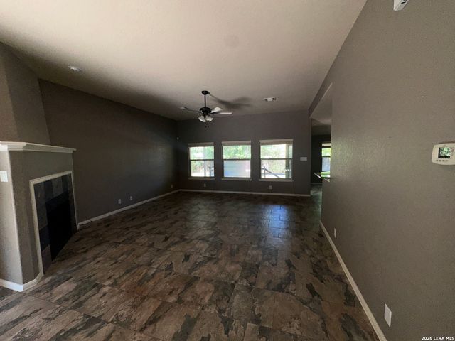 15612 ECHO LN, Selma, TX 78154