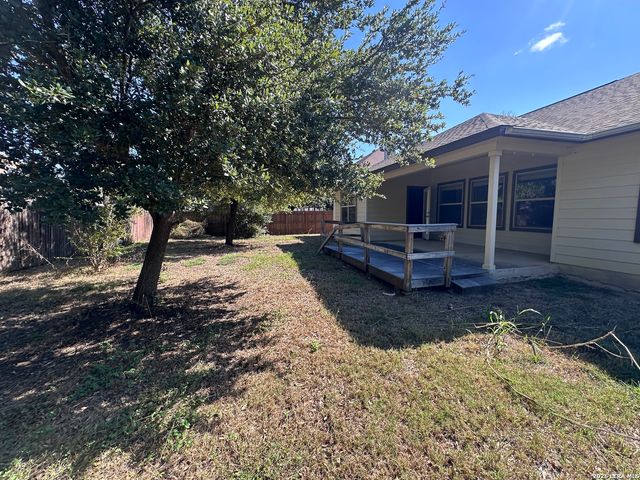 15612 ECHO LN, Selma, TX 78154