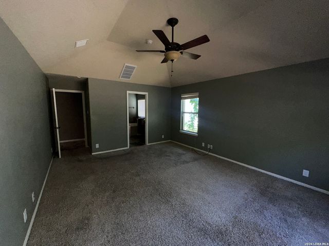 15612 ECHO LN, Selma, TX 78154