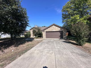 15612 ECHO LN, Selma, TX 78154